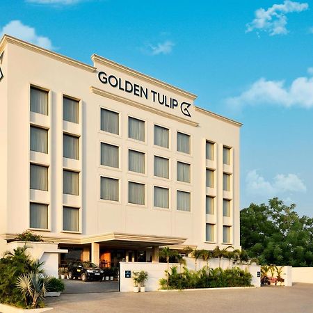 ホテル Golden Tulip ジャランダール エクステリア 写真